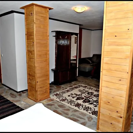 Hotel Aiva 2 Leshten