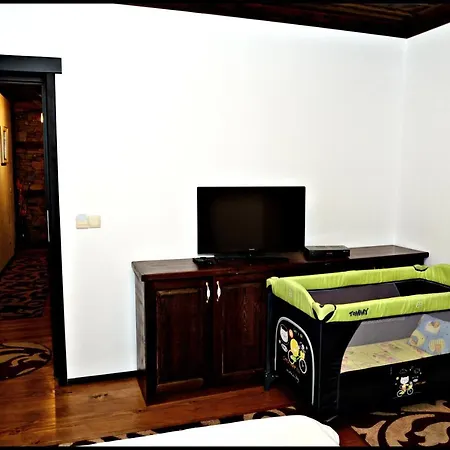 Aiva 2 Hotel