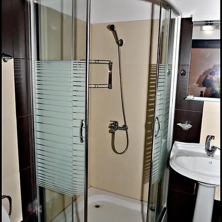 Hotel Aiva 2 *